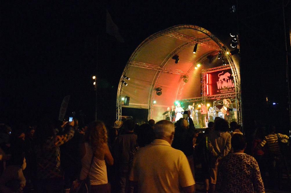 Actuación de Çiğdem Aslan y el grupo She’koyokh en el Womad Fuerteventura 2014 | Iago Otero Paz