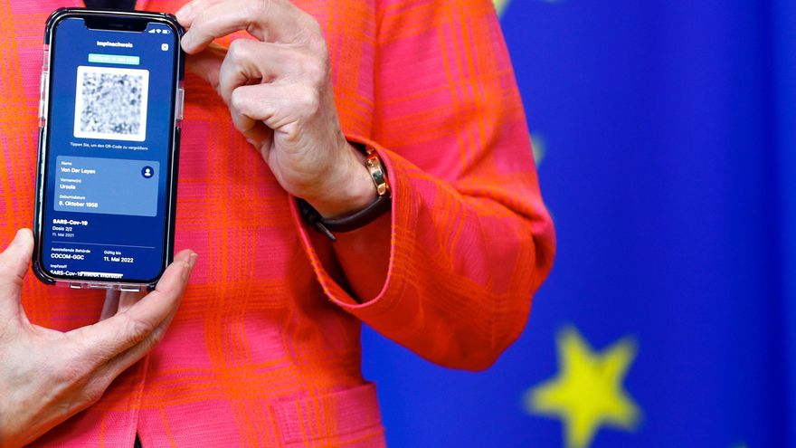 El Pasaporte covid de la UE, en una fotografía de archivo. EFE/EPA/JOHANNA GERON