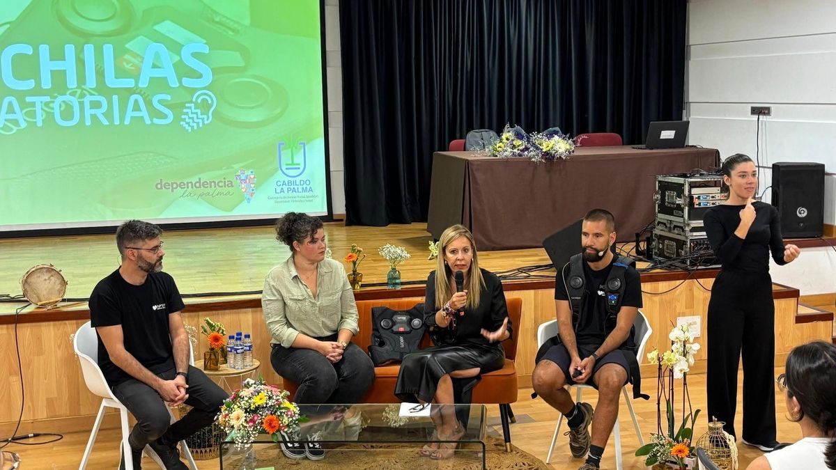 El Cabildo adquiere cinco mochilas sensitivas que facilitarán la integración de personas sordas y  con discapacidad auditiva.