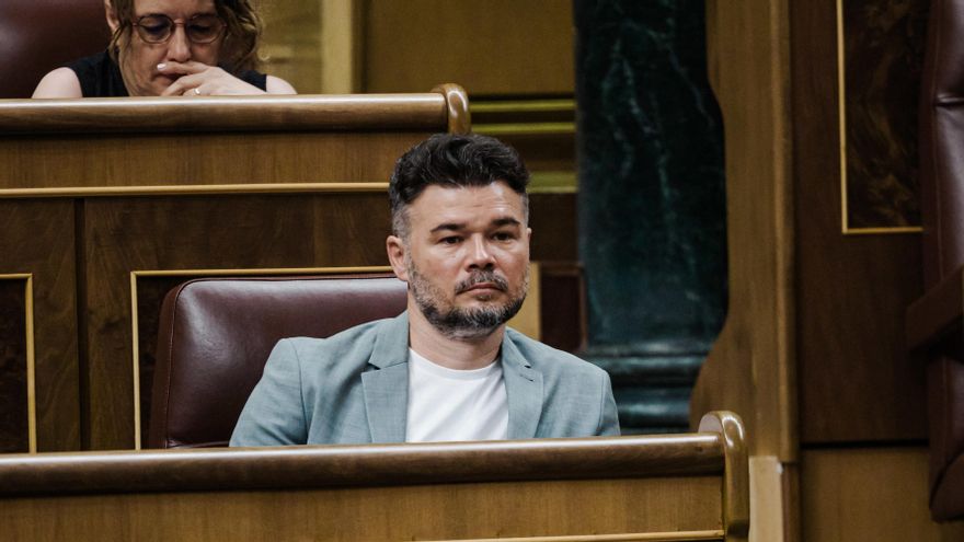 Archivo - El diputado de ERC, Gabriel Rufián, durante la celebración en el Congreso de los Diputados de una sesión plenaria, a 19 de junio de 2025, en Madrid (España).