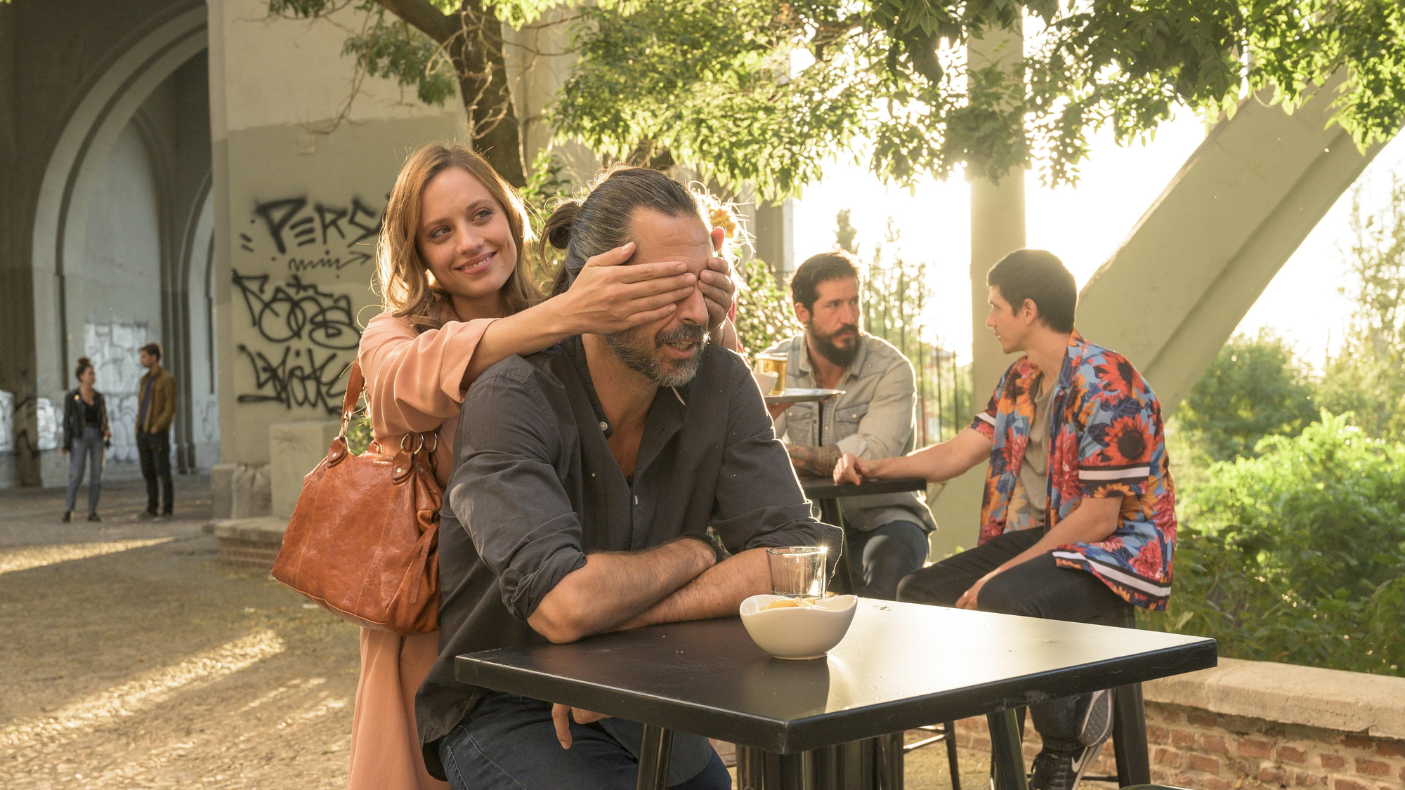 Michelle Jenner y Hugo Silva en 'Los hombres de Paco'