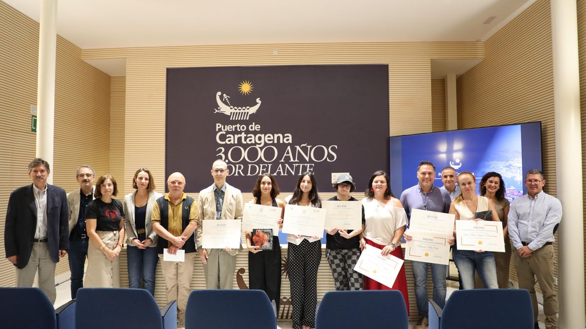 El Puerto de Cartagena premia la excelencia académica y la creatividad ambiental entre jóvenes talentos