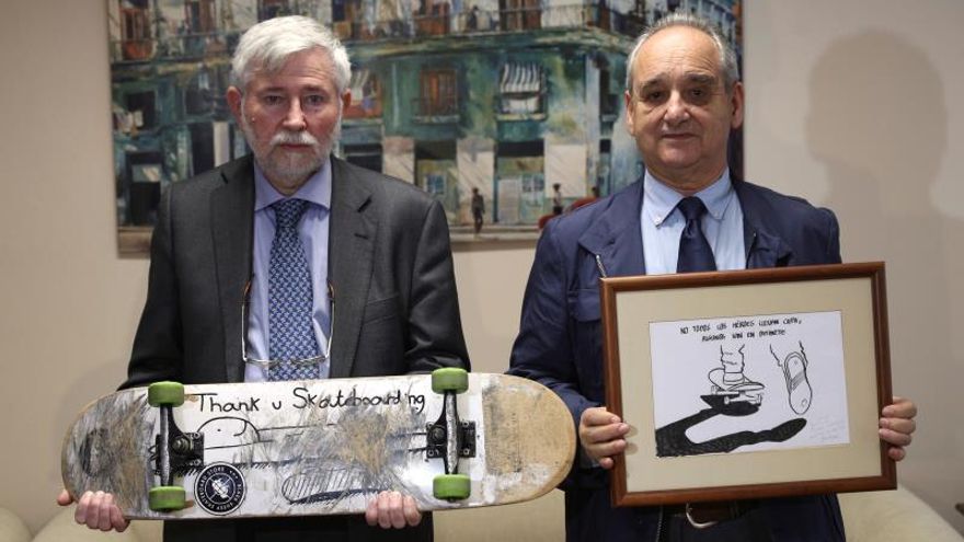 El monopatín de Echeverría será expuesto para "concienciar" de las víctimas