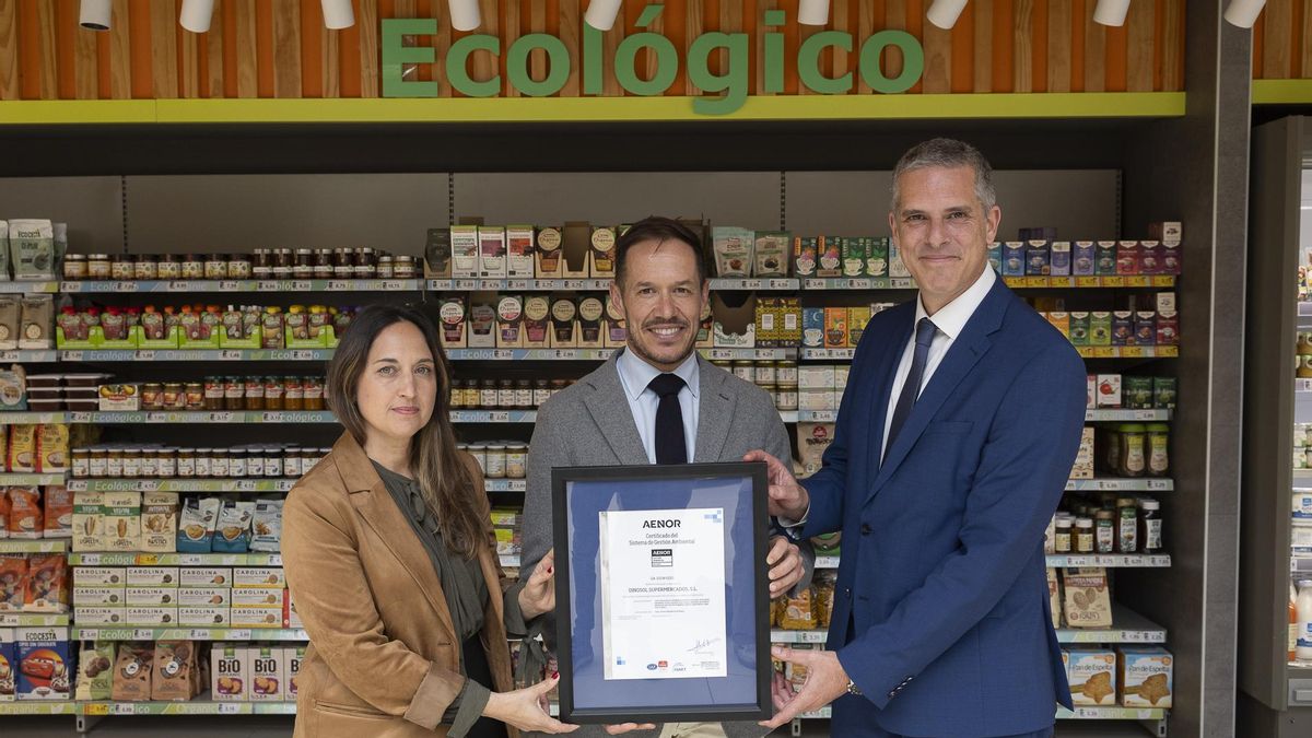 HiperDino revalida su compromiso medioambiental e incorpora el Certificado ISO 14001 de AENOR en varias de sus tiendas