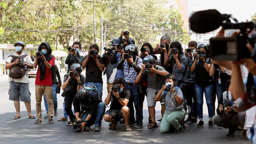 Miedo y trauma, el coste de ser periodista bajo la junta militar birmana