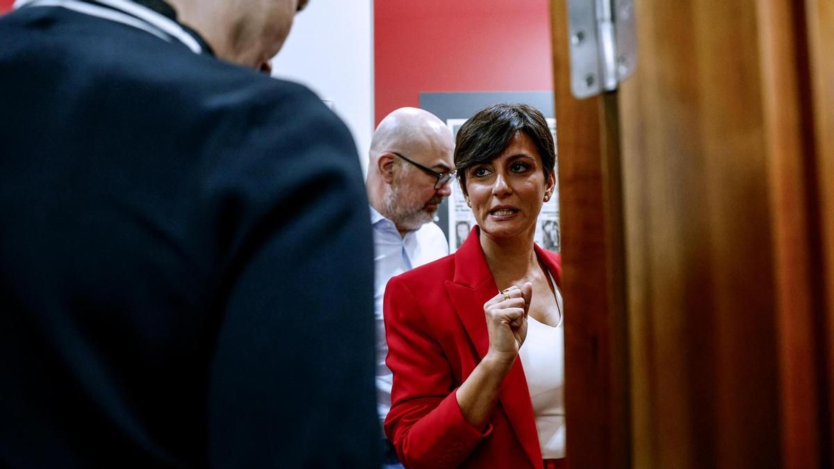 Seis días de vértigo para pactar un doble decreto 'in extremis' en una reunión de una hora de siete ministros