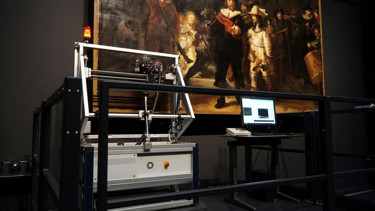 Vista de la instalación para restaurar "La Ronda de Noche" del pintor holandés Rembrandt. EFE/ Imane Rachidi