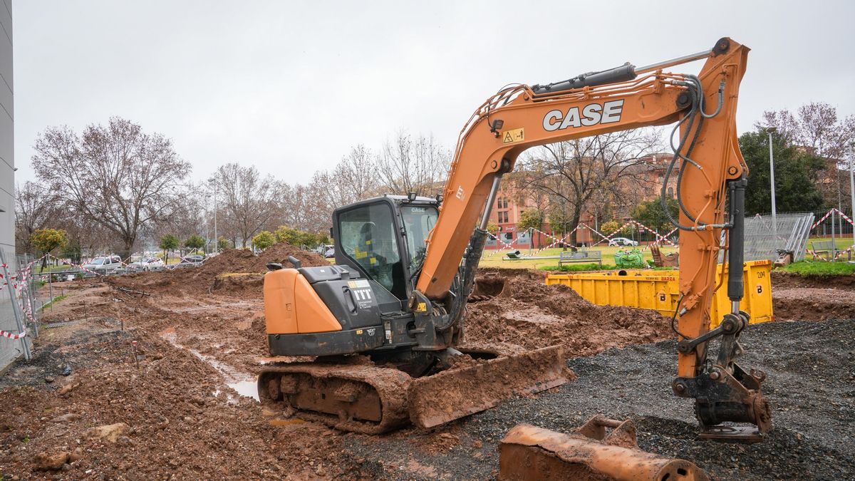 Trabajos en la calle Poeta Juan Jiménez Macías "Mondeño"