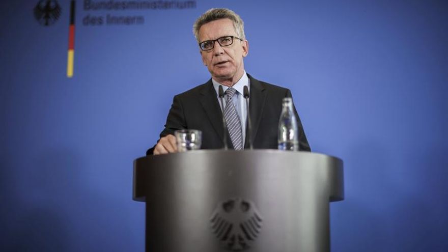 El ministro alemán de Interior rechaza una islamización del país por los refugiados