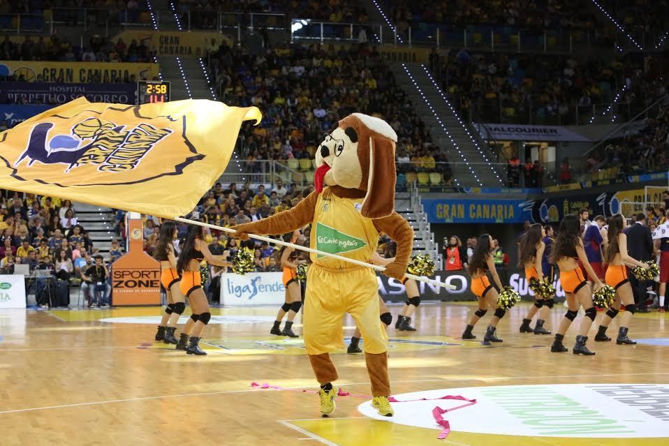 Partido entre el Gran Canaria y el FC Barcelona. (ALEJANDRO RAMOS)