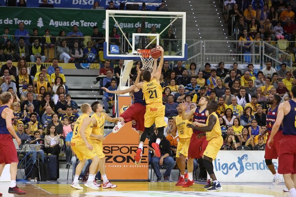 Partido entre el Gran Canaria y el FC Barcelona. (ALEJANDRO RAMOS)