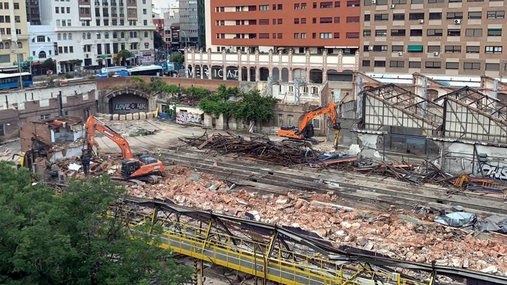 Acabando el derribo de las Cocheras de Cuatro Caminos