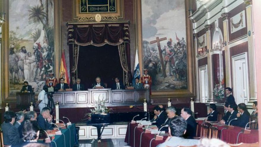 Celebración del Día de Canarias en 1988.