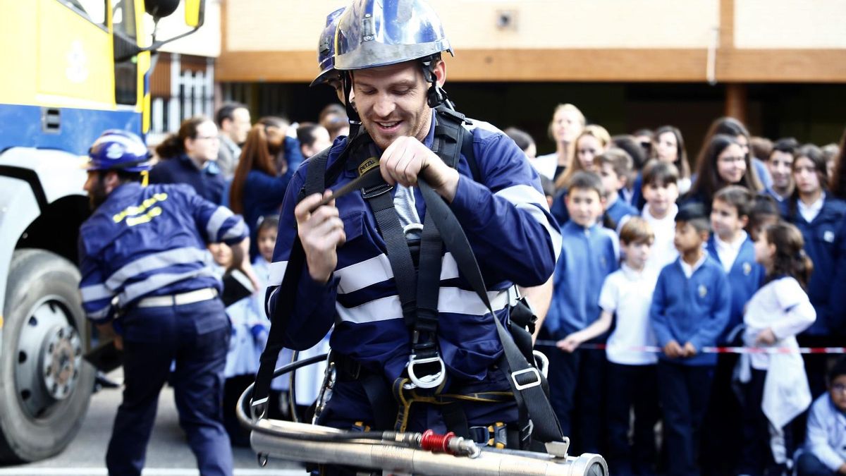 Miembros de la Brigada Minera en Oviedo.