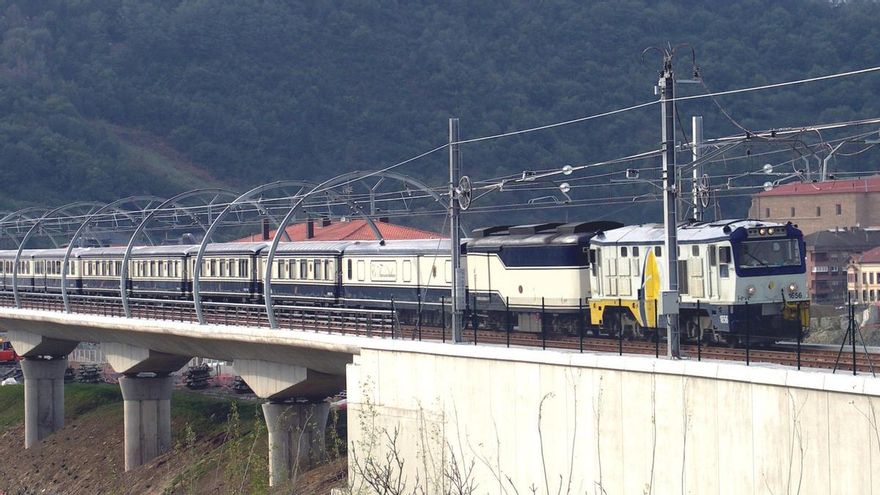Euskotren: 40 años y 1.200 millones de viajes por las vías vascas