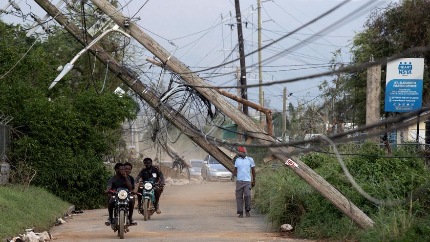Jamaica espera la llegada de 20 aviones con ayuda humanitaria y helicópteros de EE.UU.