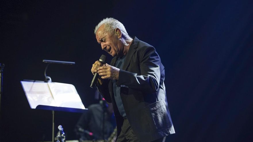 El concierto de Víctor Manuel en Córdoba, en imágenes