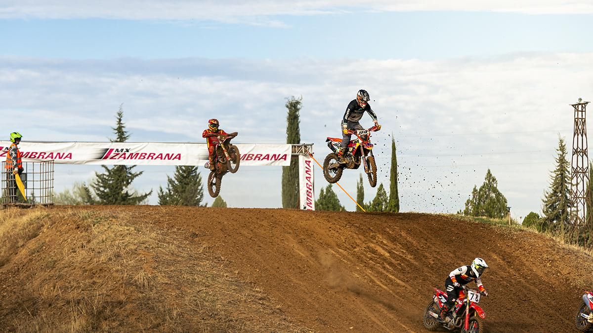 Un múltiple campeón de España lidera el Andaluz de motocross en El Pinillo