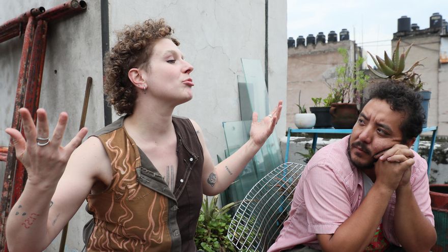 Avión, el pueblo gallego que une con documental a periodista española y cineasta mexicano