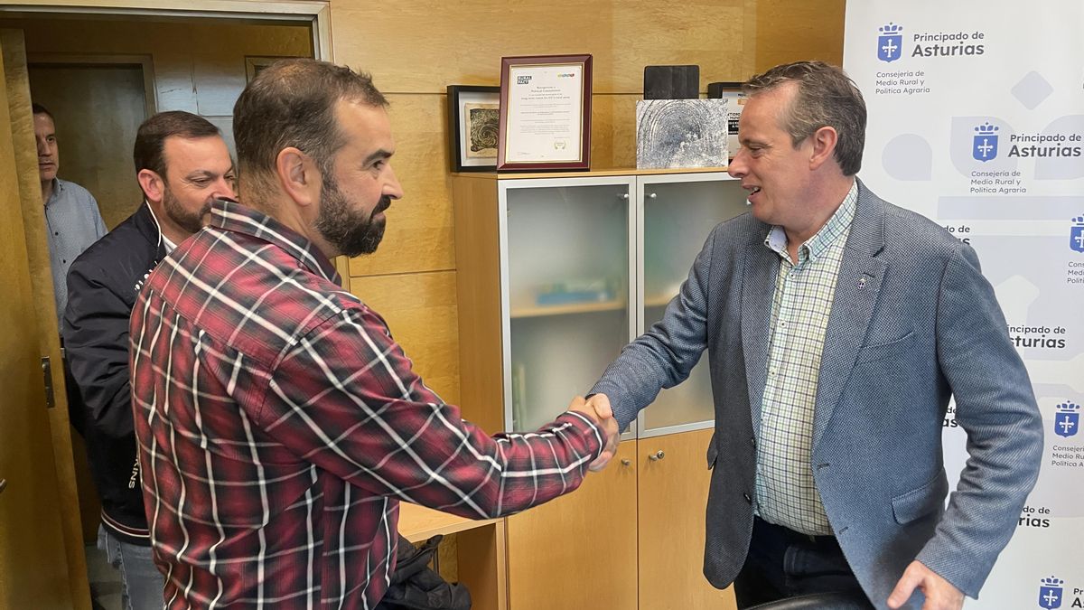 El Gobierno de Asturias ofrece dos pastizales a los ganaderos de Mieres afectados por el conflicto en puerto de Pinos
