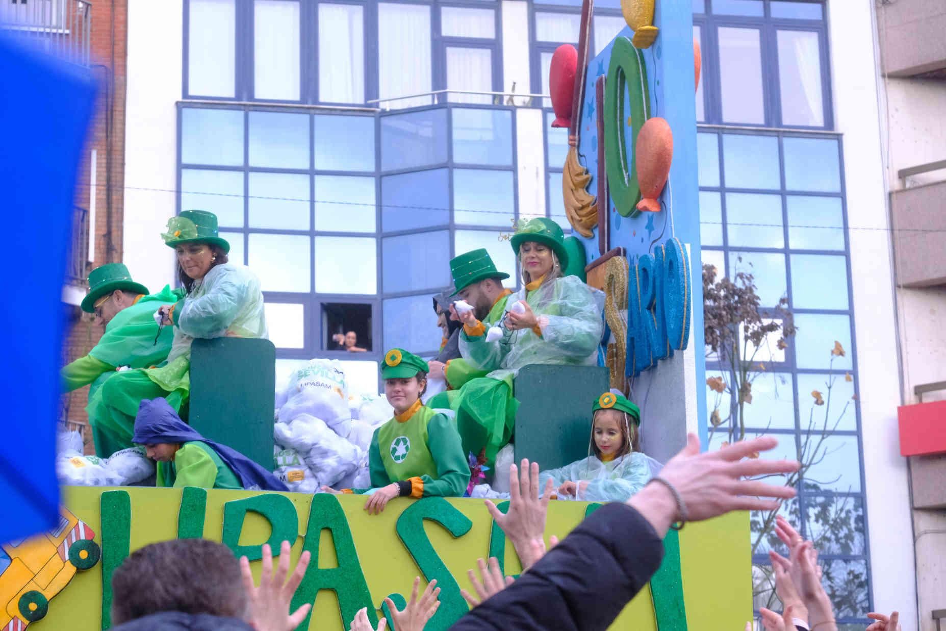 Lipasam, la empresa municipal de limpieza, también ha tenido su carroza