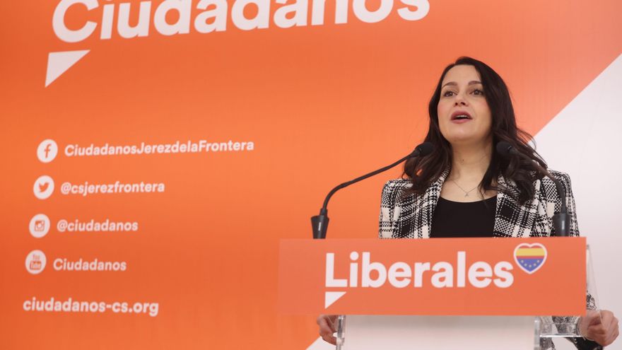 Arrimadas allana el camino a apoyar la reforma laboral si el Gobierno no la "empeora" con "cesiones a nacionalistas"