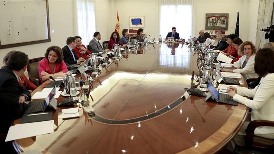 El Gobierno niega el efecto llamada y acusa de "imprevisión" al anterior Ejecutivo