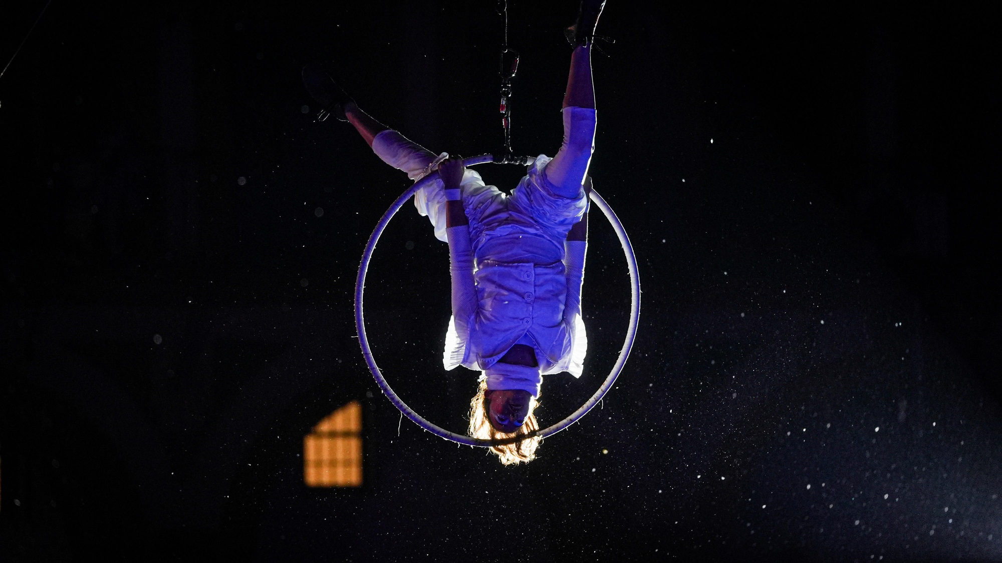 Espectáculo de acrobacias en la Corredera