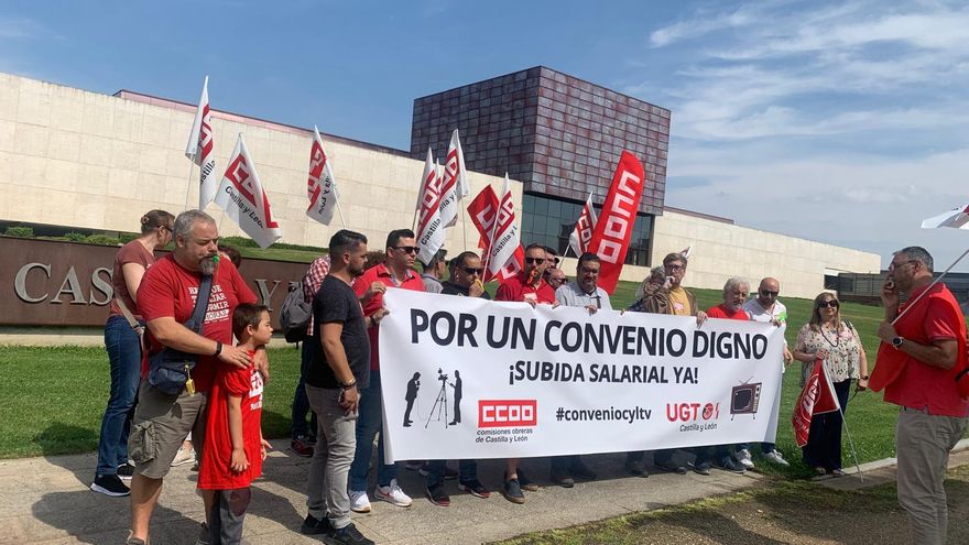 Los trabajadores de RTVCyL rechazan el preacuerdo con la empresa y mantienen la huelga del 3 de octubre
