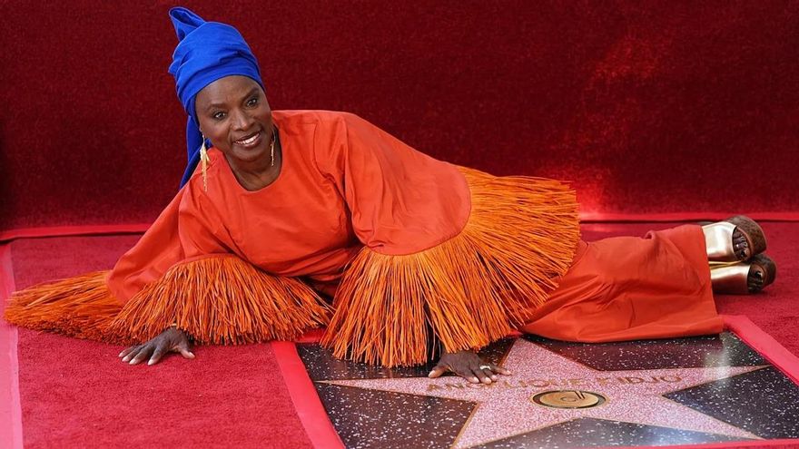 Hollywood reconoce a Angélique Kidjo: primera música africana con una estrella en el Paseo de la Fama