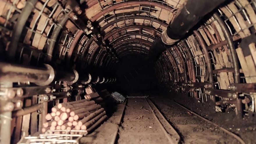 Interior de una galería de una mina. Foto: Félix Suárez