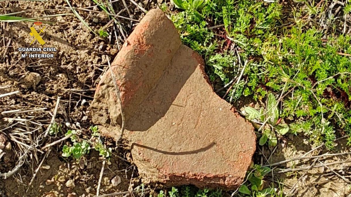 Uno de los fragmentos fragmentados en el yacimiento arqueológico de Casas de Don Antonio (Cáceres)