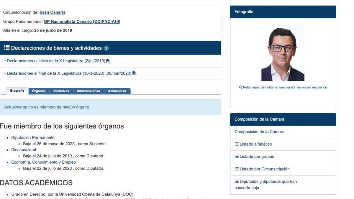 La biografía de Pablo Rodríguez en el Parlamento de Canarias en 2019.
