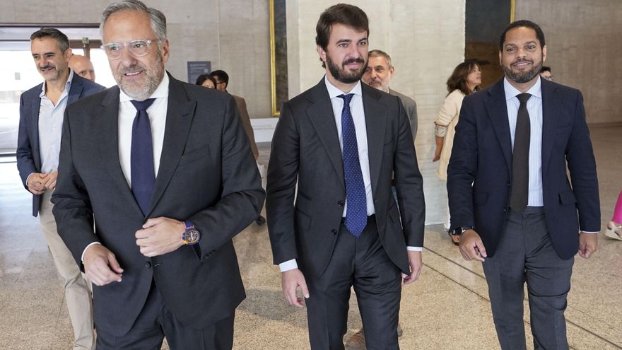 Vox recrimina al PP su acercamiento a "sindicatos y al PSOE"  en Castilla y León y amenaza con "tumbar" los presupuestos
