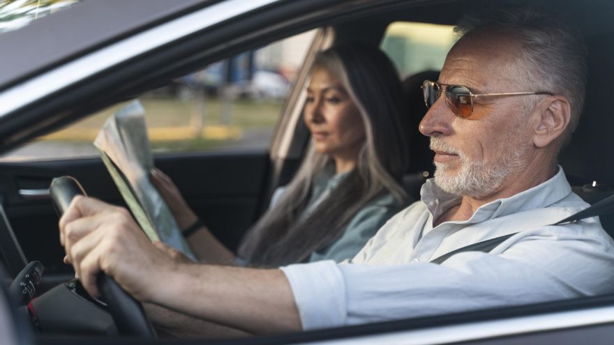 La DGT lanza una guía para evaluar si una persona mayor puede seguir conduciendo con seguridad