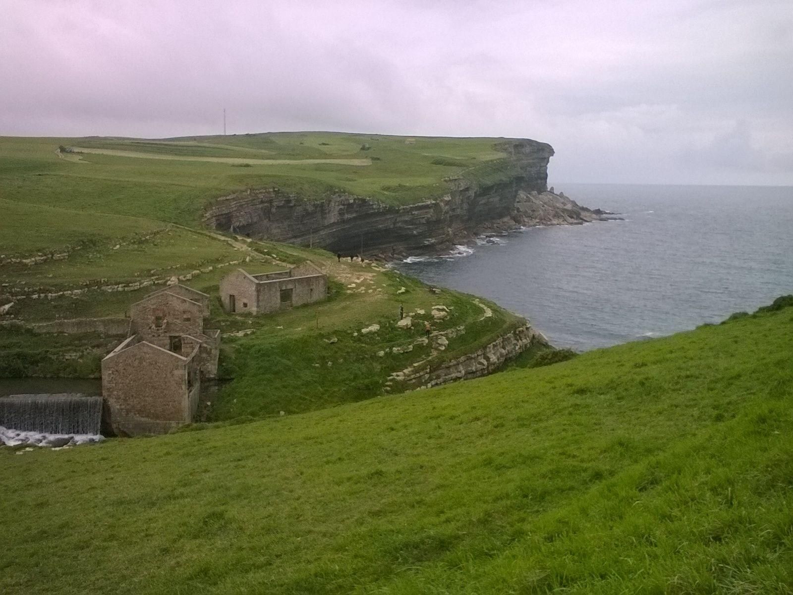 El Molino de Bolao, situado entre Cóbreces y Toñanes.