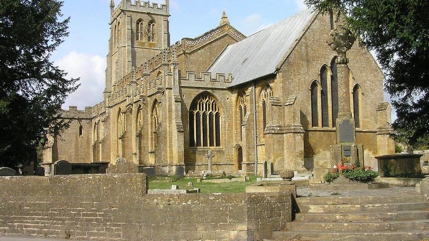 El derrumbe de una tumba del siglo XVIII deja al descubierto una desconocida cripta subterránea