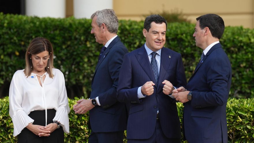 Archivo -  La presidenta de Cantabria, María José Sáenz de Buruaga; el presidente de Galicia, Alfonso Rueda; el presidente de Andalucía, Juanma Moreno y el lehendakari, Imanol Pradales, en la Conferencia de Presidentes de Barcelona, a 6 de junio de 2025