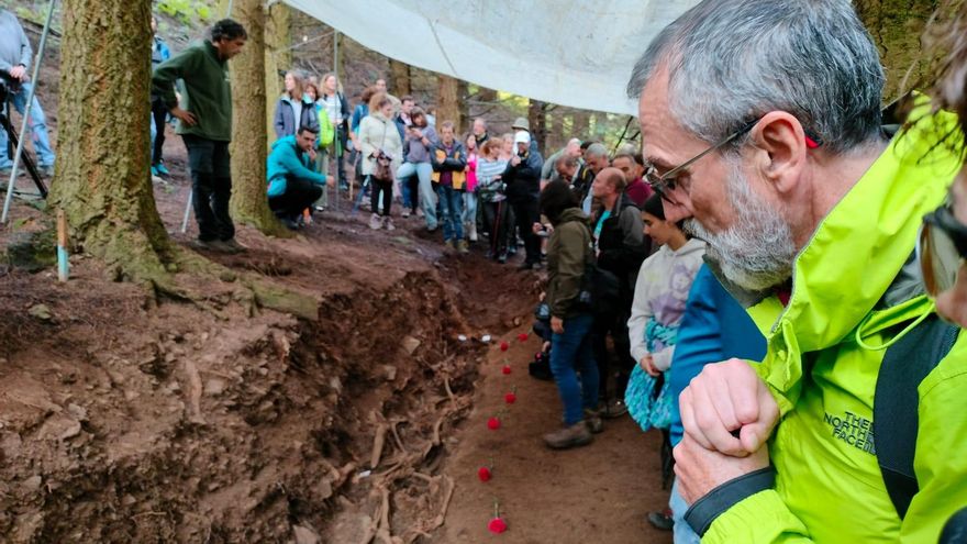Nueve cuerpos y muchas preguntas sin respuesta en la excavación de la segunda fosa de Parasimón