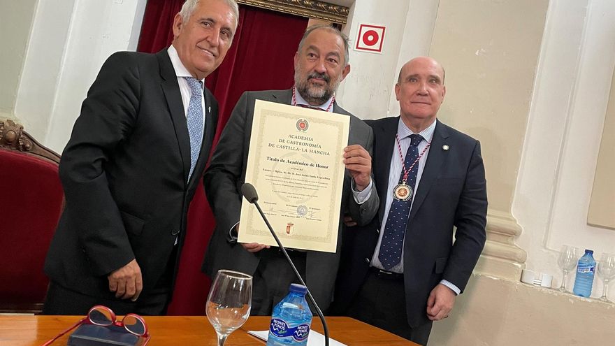 El rector de la UCLM anuncia la creación de la primera Cátedra de Gastronomía de la región