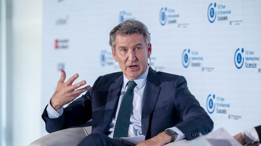 El presidente del PP, Alberto Núñez Feijóo, durante la segunda jornada del VII Foro Internacional Expansión, en el Parador de Alcalá de Henares, a 20 de mayo de 2025, en Alcalá de Henares, Madrid (España).