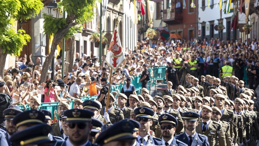Desfile militar en Teror, con motivo de la celebración del día de la Virgen del Pino