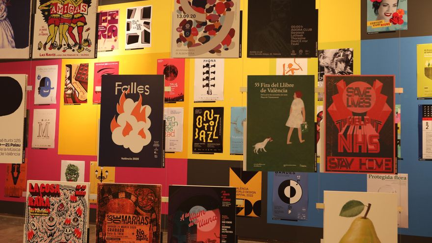 Una de las exposiciones propone un recorrido por la evolución del cartelismo en València.
