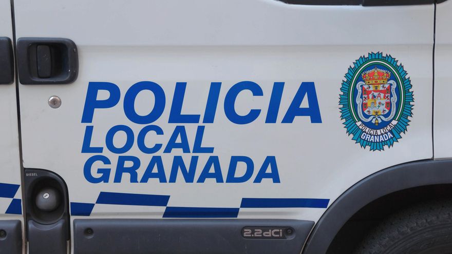 Un agente lleva a la Fiscalía a altos cargos de la Policía Local de Granada por "amañar" oposiciones: "El niño del jefe tiene que entrar"