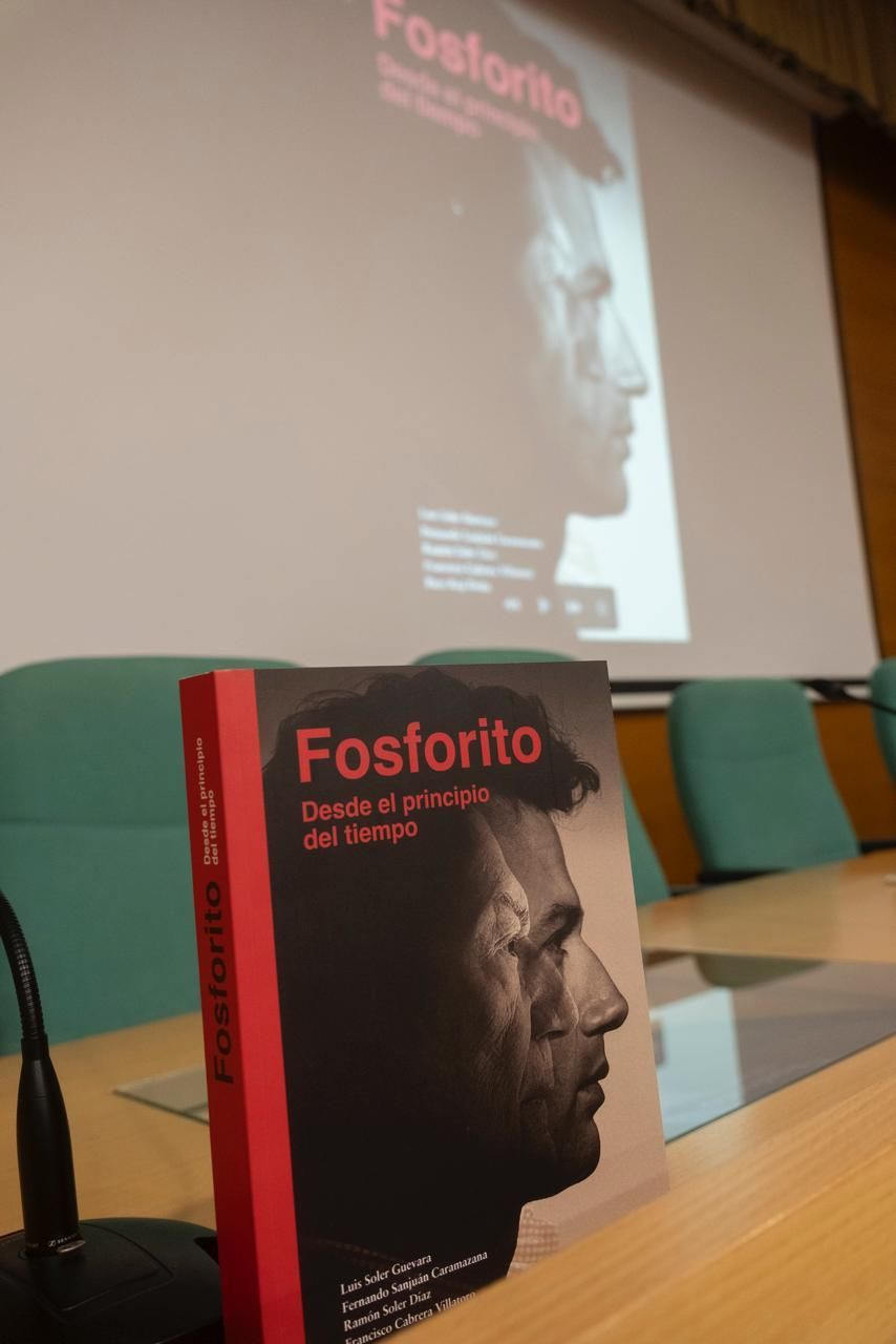 Portada del libro 'Fosforito. Desde el principio del tiempo'