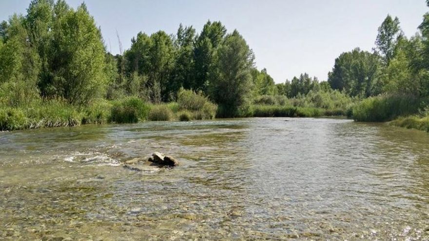 El río Tajo en Morillejo, pedanía de Trillo, en la provincia de Guadalajara