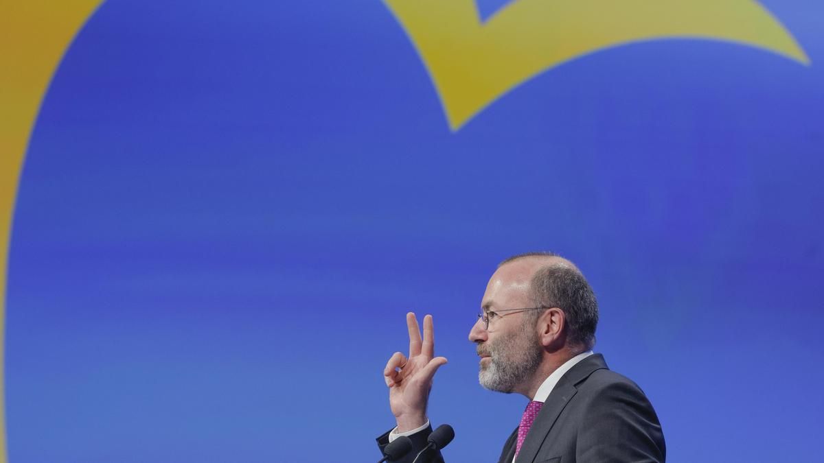 El presidente del Partido Popular Europeo, Manfred Weber, interviene durante la apertura del Congreso del PP Europeo en València.