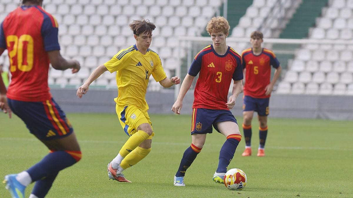 Las imágenes del partido España - Ucrania Sub 17 en El Arcángel