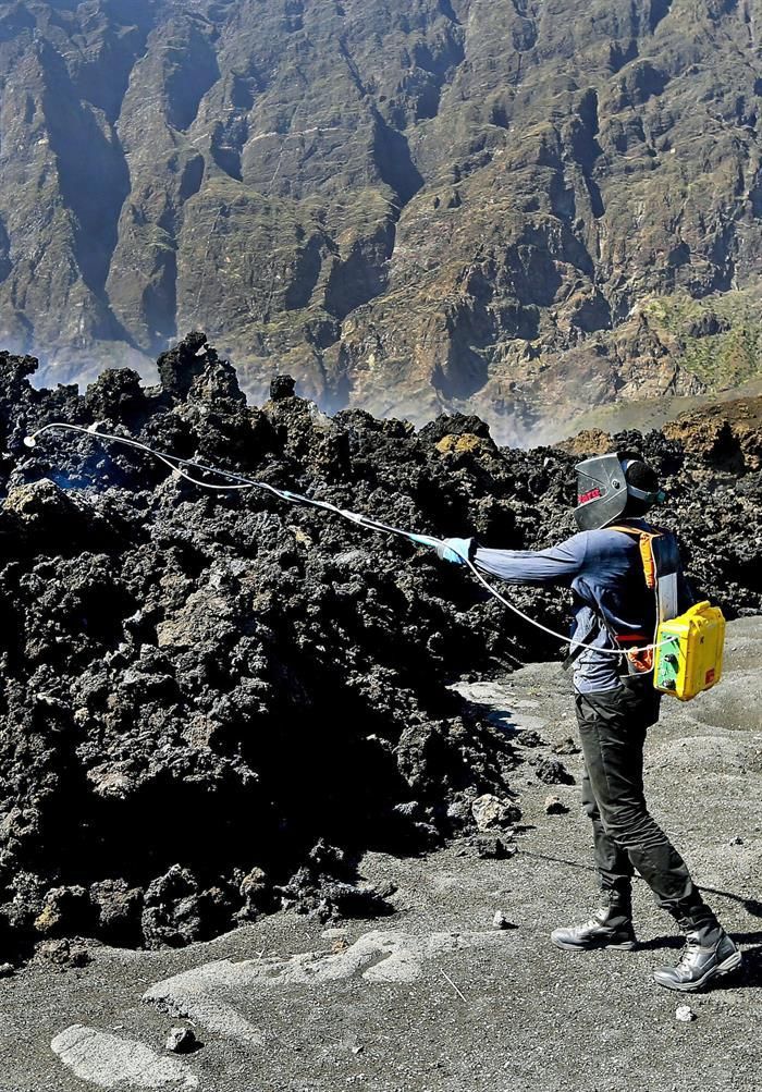Erupción en la isla de Fogo, en Cabo Verde | EFE/JOÃO RELVAS