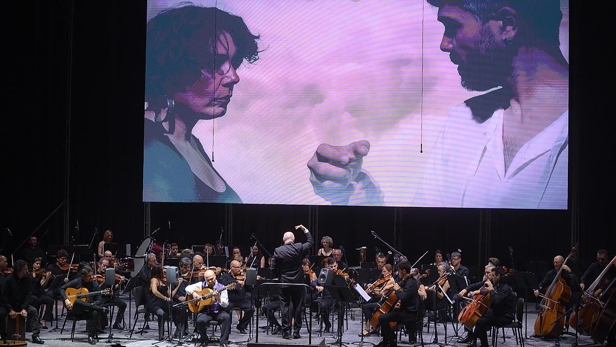 Homenaje a Manolo Sanlúcar en el inicio del Festival de la Guitarra